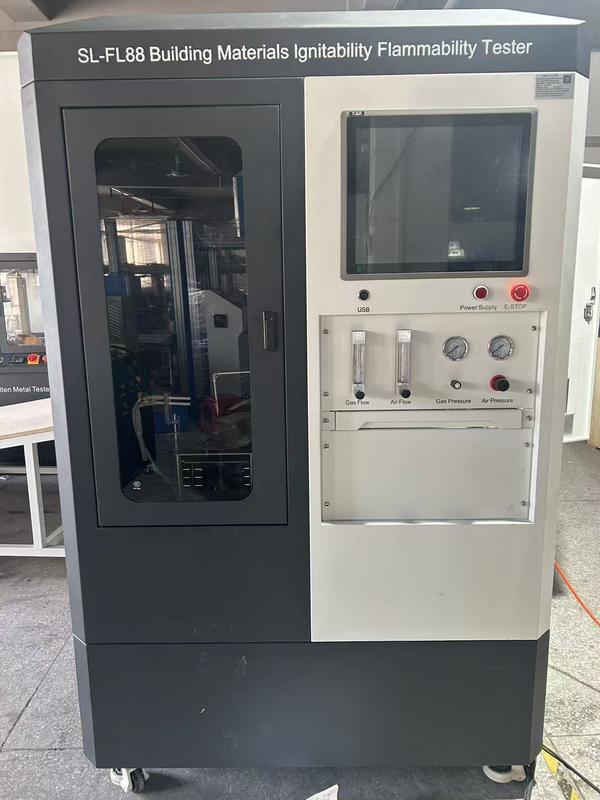 PC 제어 모델 ISO 5657 불화성 검사기 10Kw/m2 ~ 70kW/m2 방사능과 50W 출력