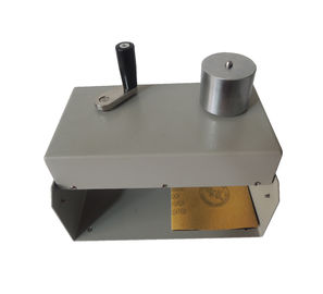 좋은 가격 직물의 색깔 Fastness를 결정하는 직물 시험 장비 AATCC 회전하는 Crockmeter 온라인으로